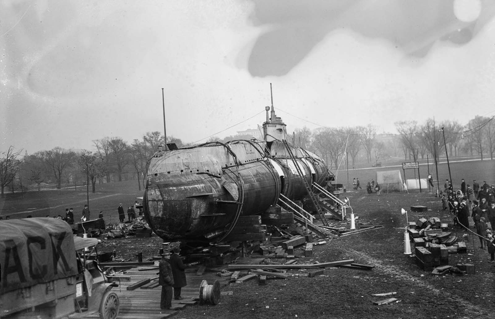 Quando um submarino alemão U-Boat e tanques acabaram no Central Park
