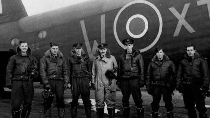 Registros dentários ajudam a identificar tripulantes de um bombardeio da II Guerra