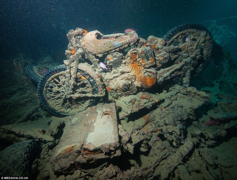 Veículos militares foram encontrados no fundo do Mar Vermelho